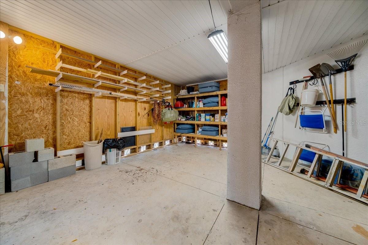 Listing photo id 41 for 11938 Blue Bayou Court 331