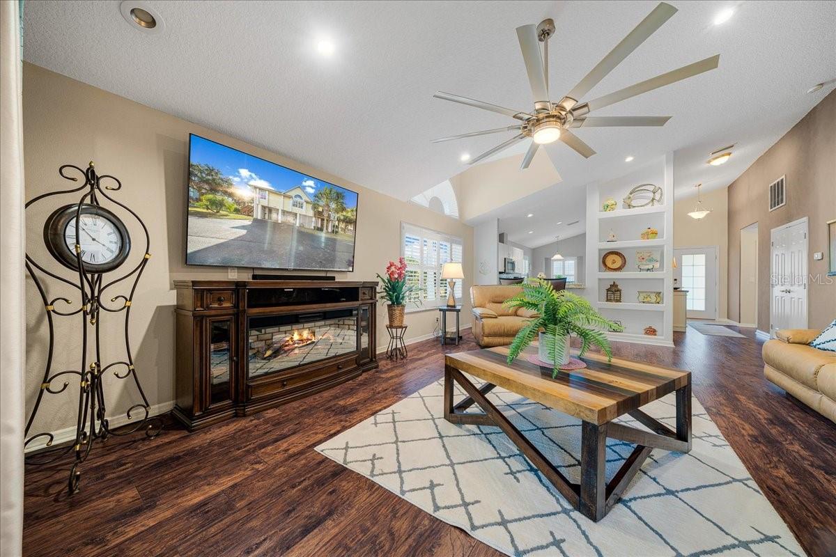 Listing photo id 6 for 11938 Blue Bayou Court 331