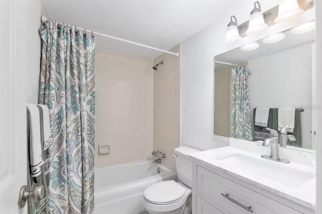 Image 4 of 11 For 1700 16th Court P6