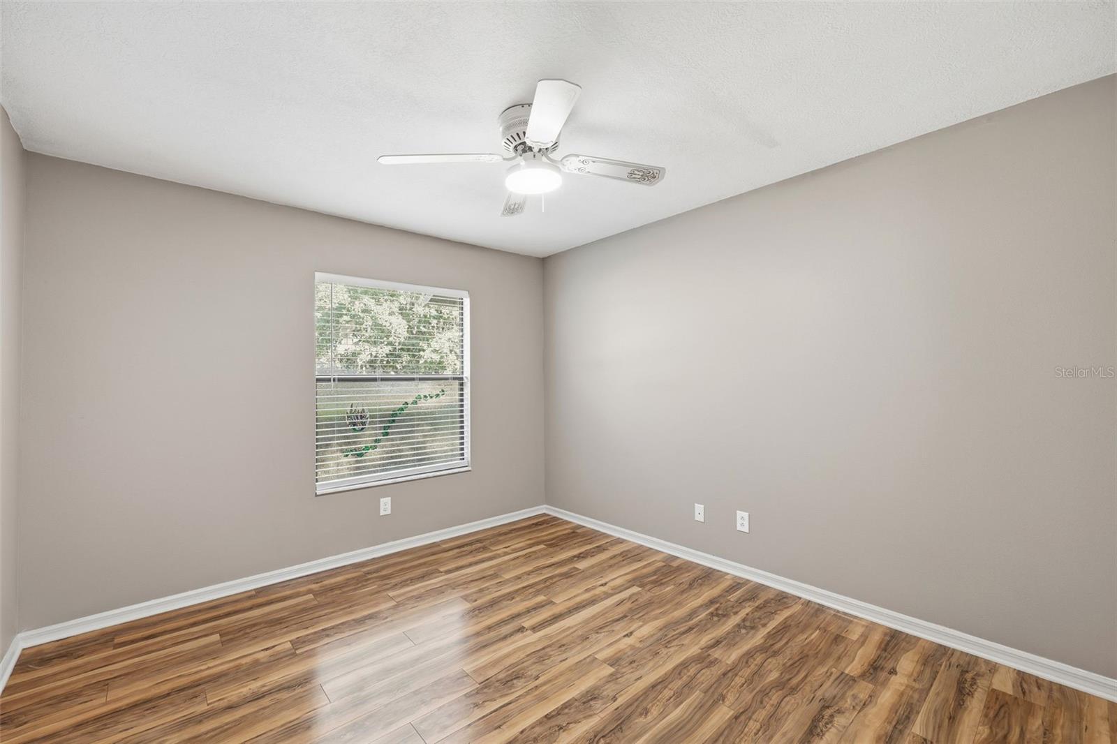 Image 27 of 33 For 6337 Lexington Drive