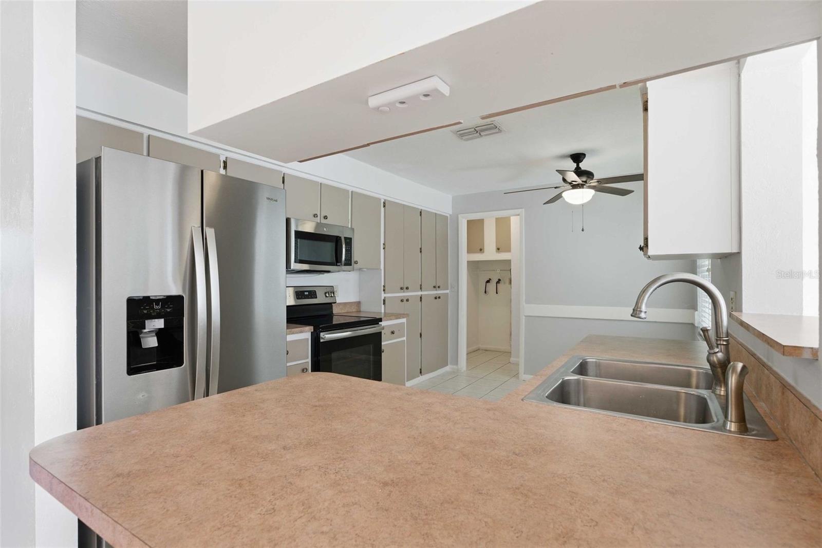 Image 11 of 64 For 223 Lincoln Avenue