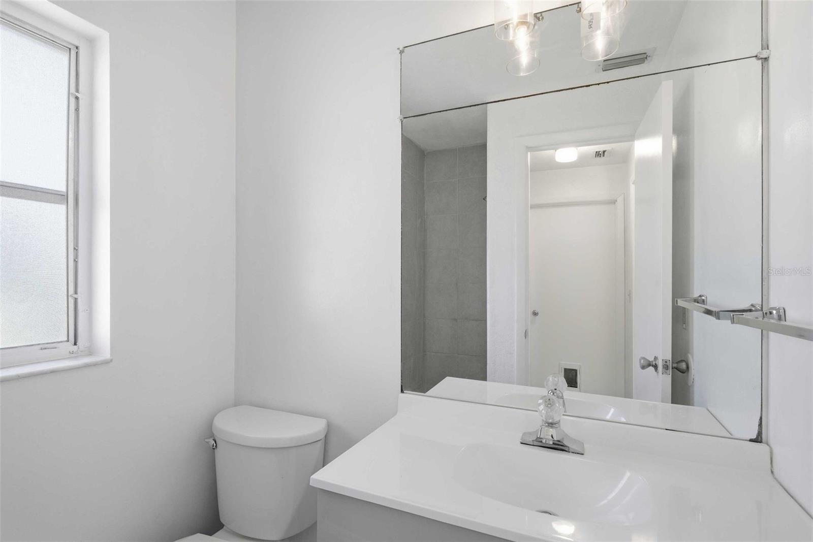 Image 16 of 64 For 223 Lincoln Avenue