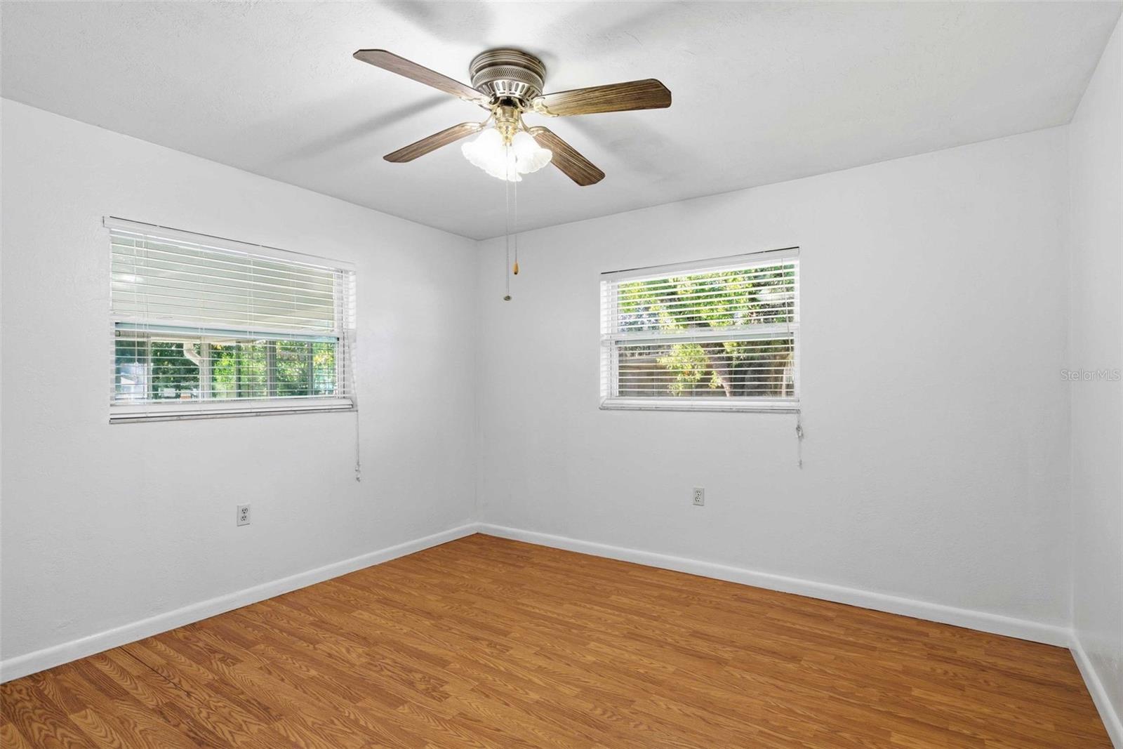 Image 24 of 64 For 223 Lincoln Avenue