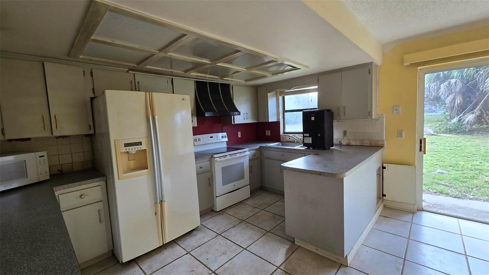 Image 3 of 13 For 12082 61st Court