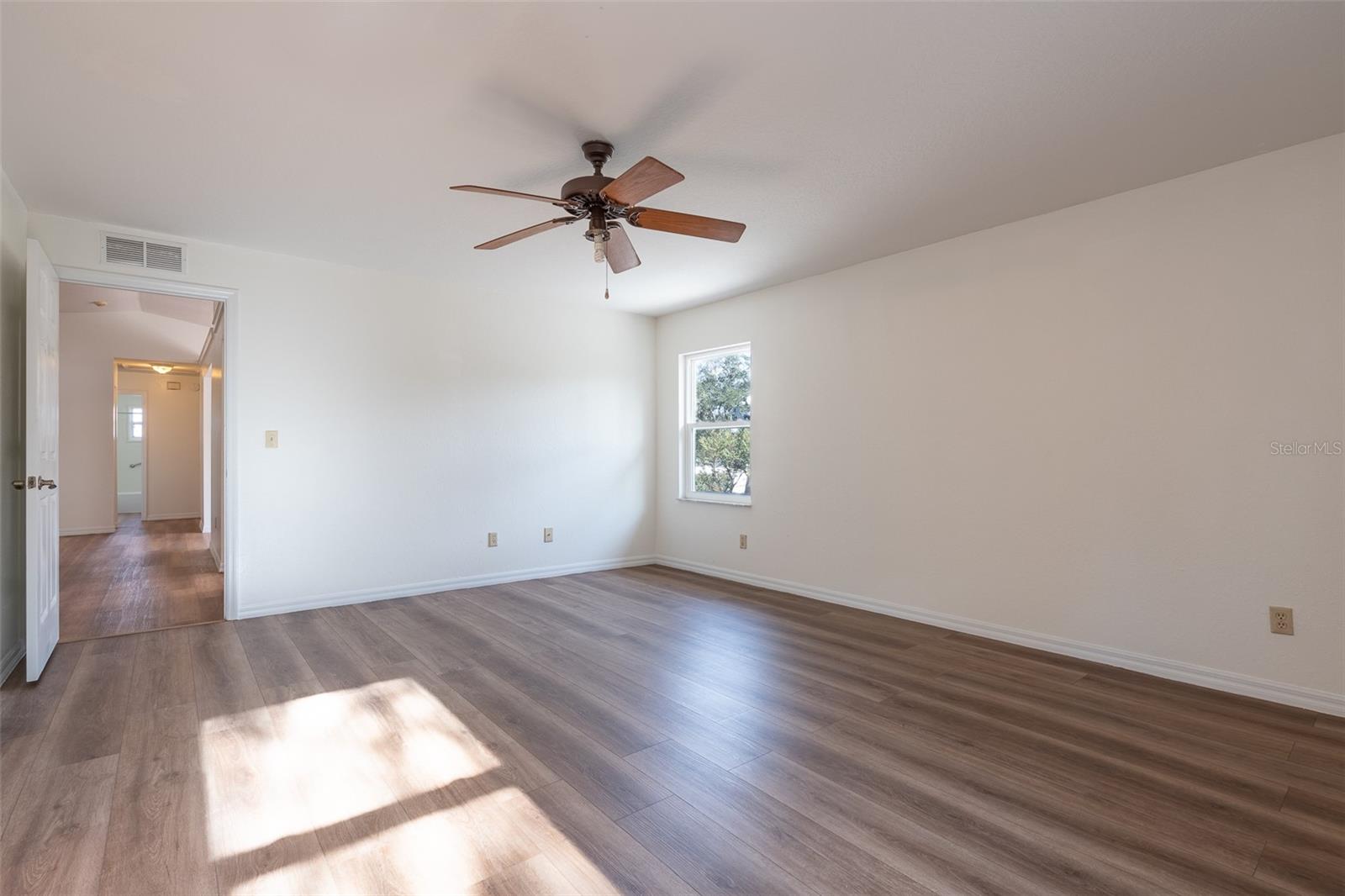 Image 19 of 55 For 17379 27th Court Road