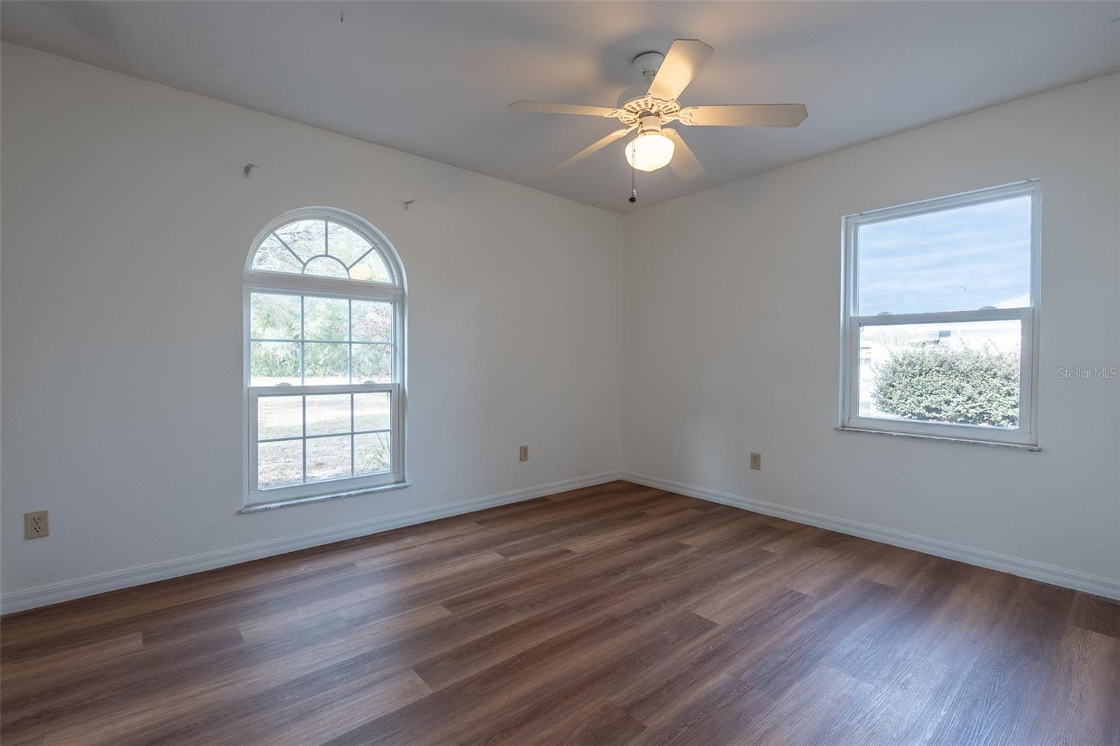 Image 25 of 55 For 17379 27th Court Road