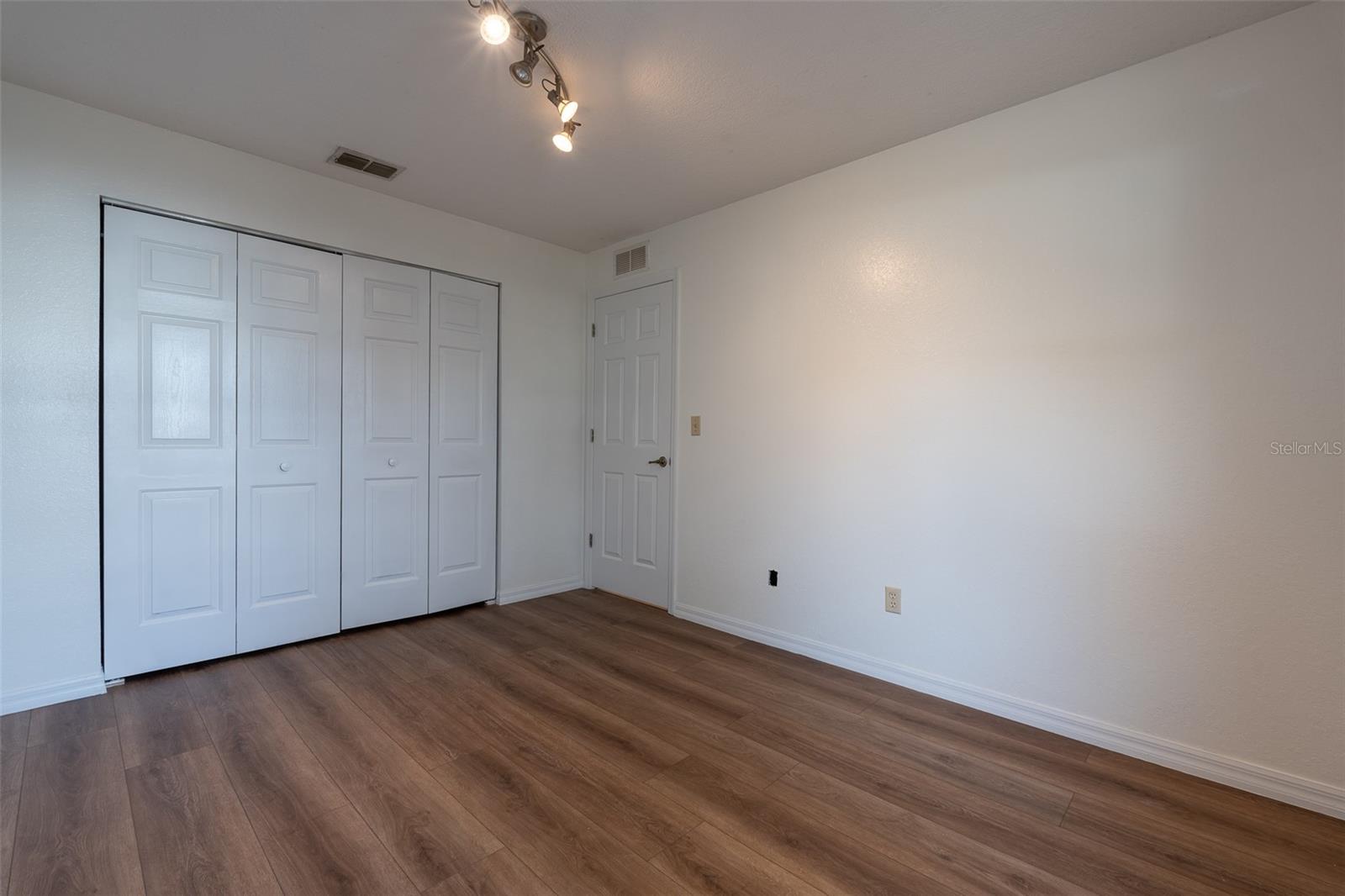 Image 30 of 55 For 17379 27th Court Road