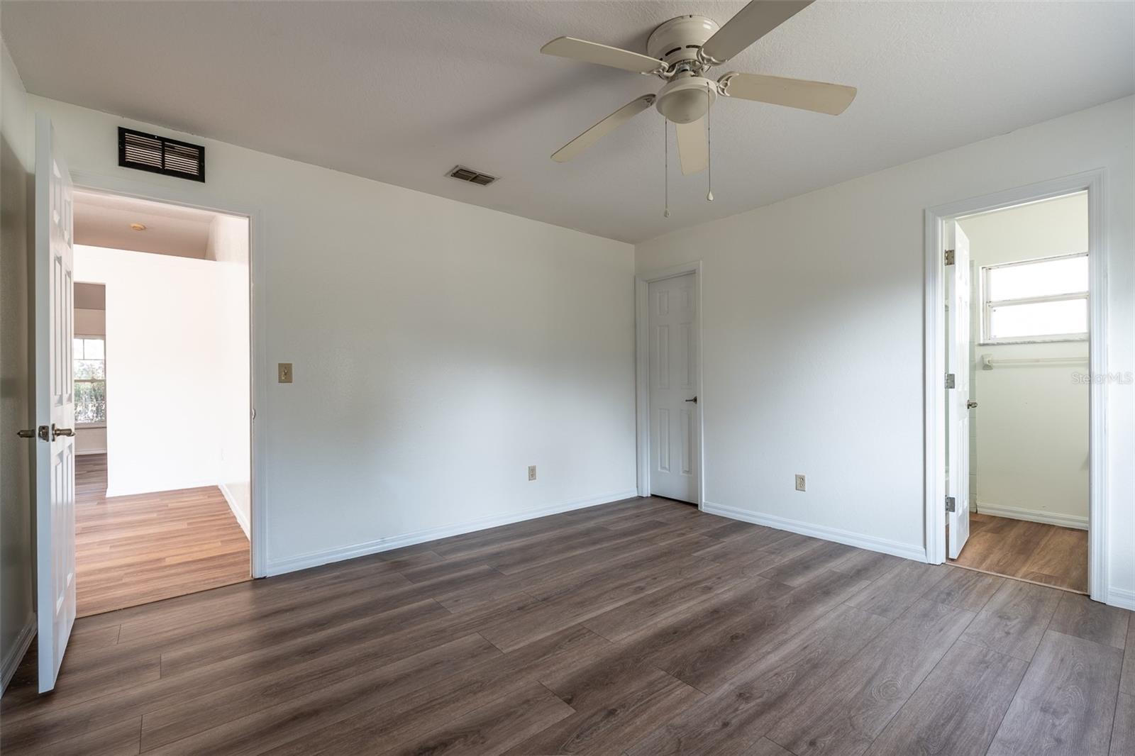 Image 33 of 55 For 17379 27th Court Road