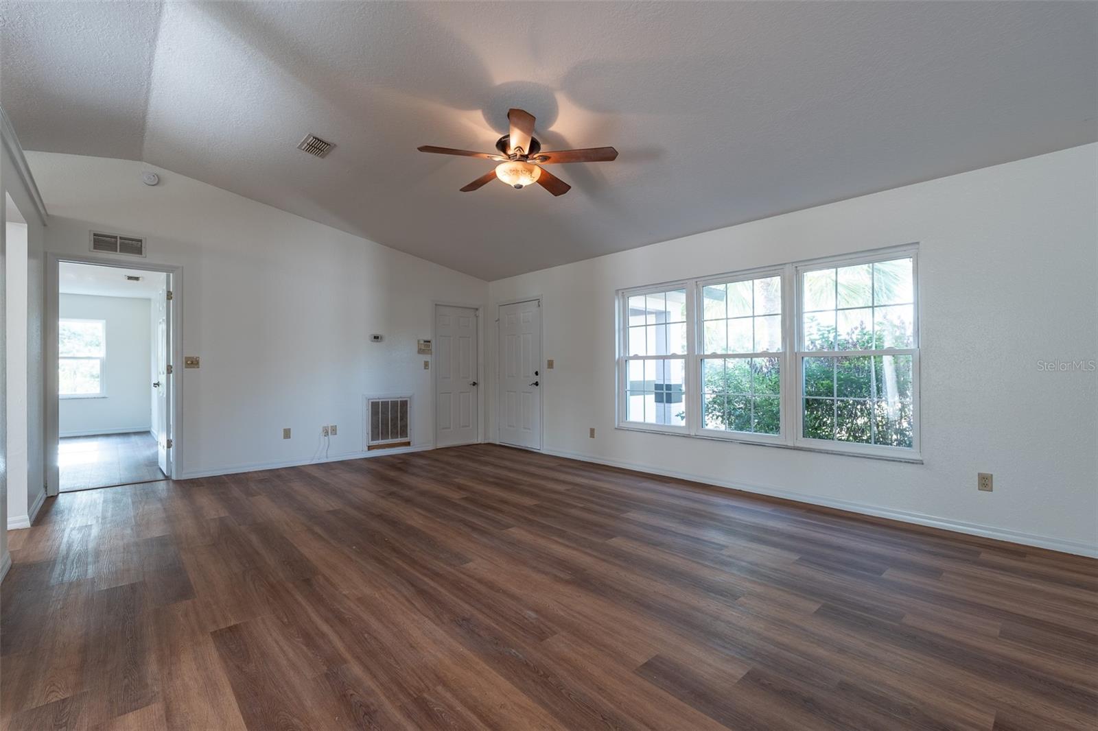 Image 5 of 55 For 17379 27th Court Road