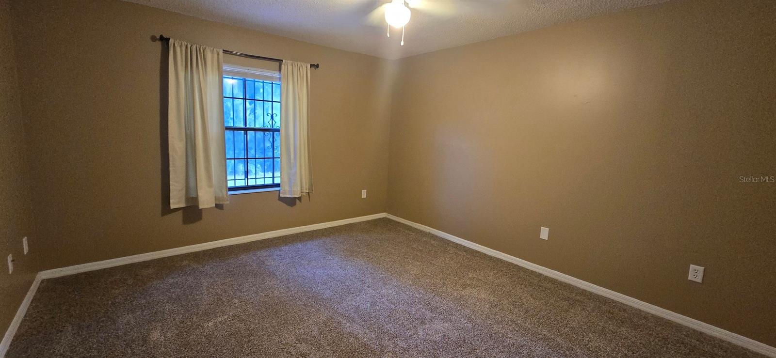 Image 11 of 17 For 1923 34th Court