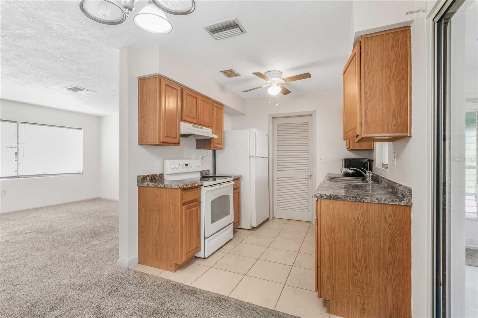 Image 11 of 56 For 76 Jefferson Street