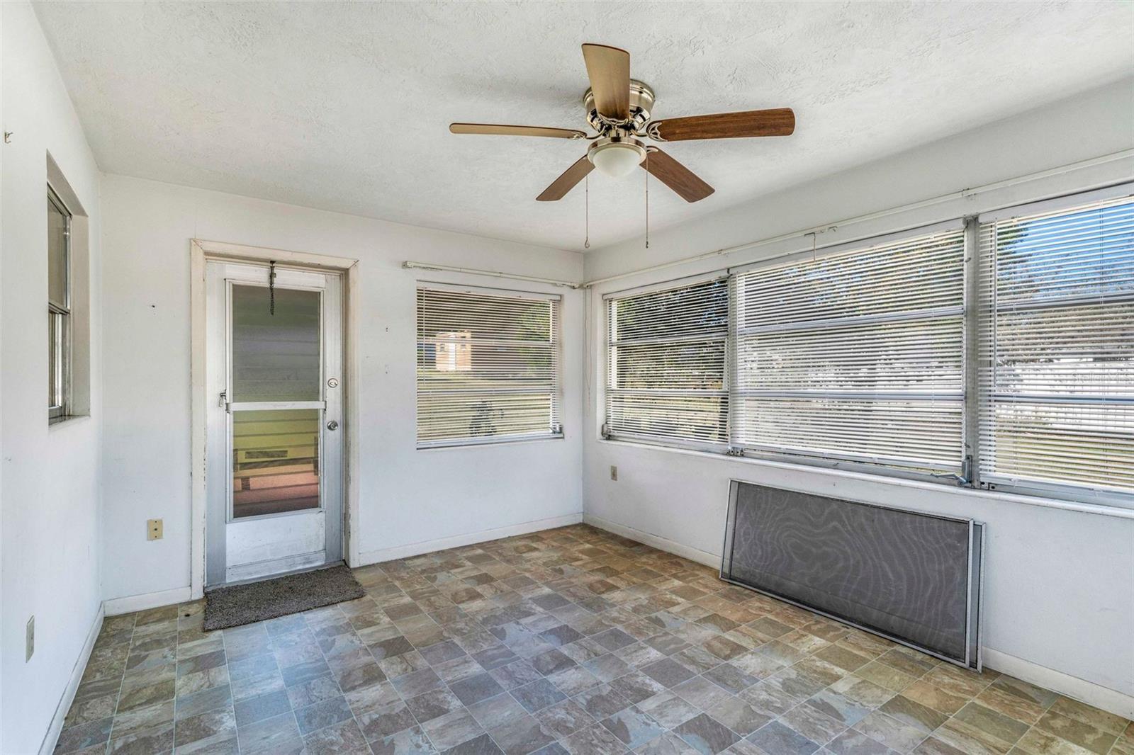 Image 23 of 56 For 76 Jefferson Street