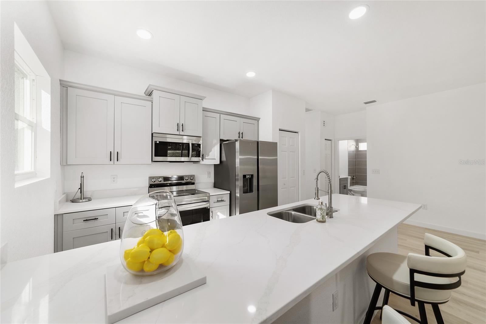 Image 15 of 42 For 6889 23rd Avenue