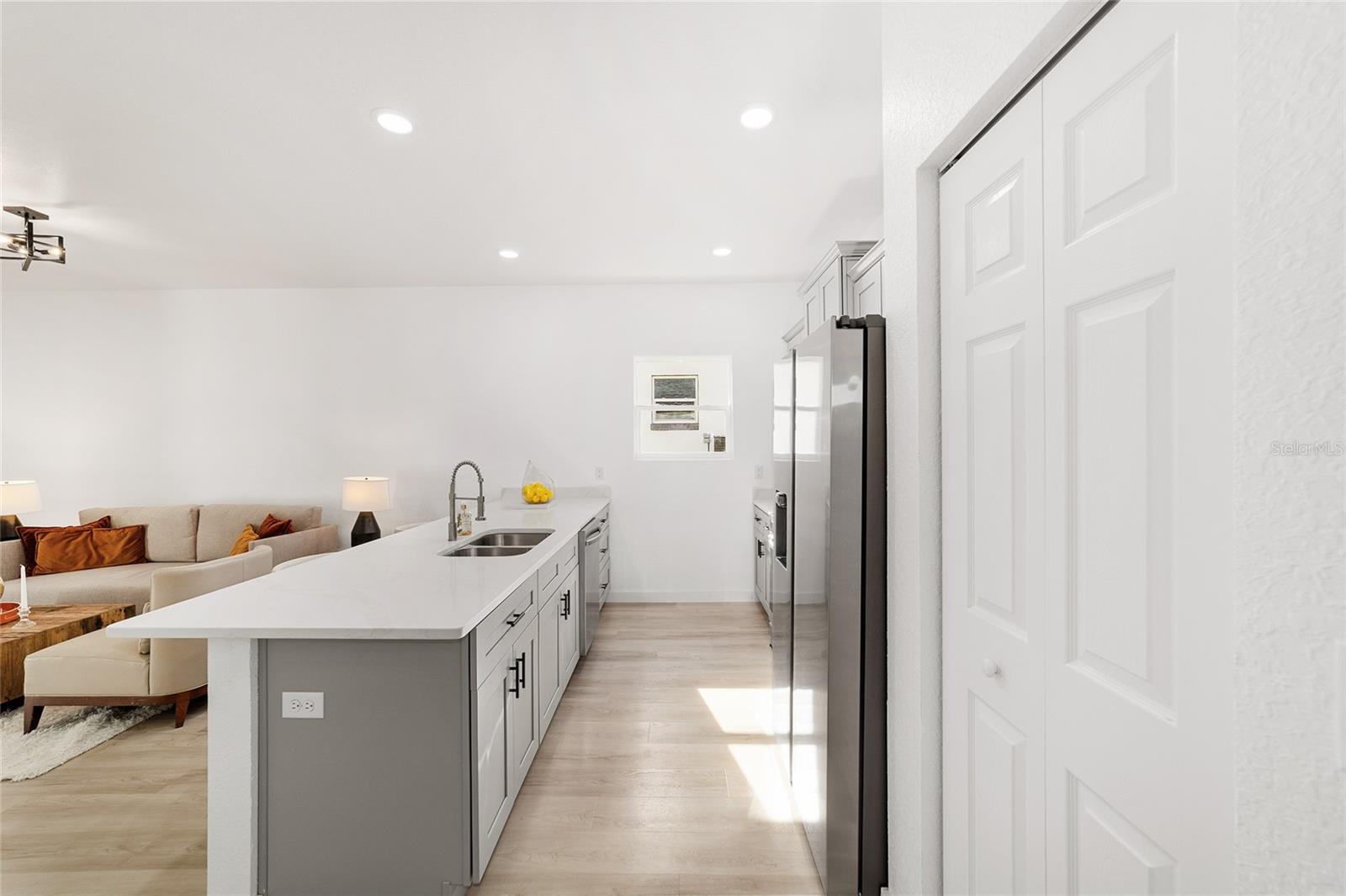 Image 20 of 42 For 6889 23rd Avenue