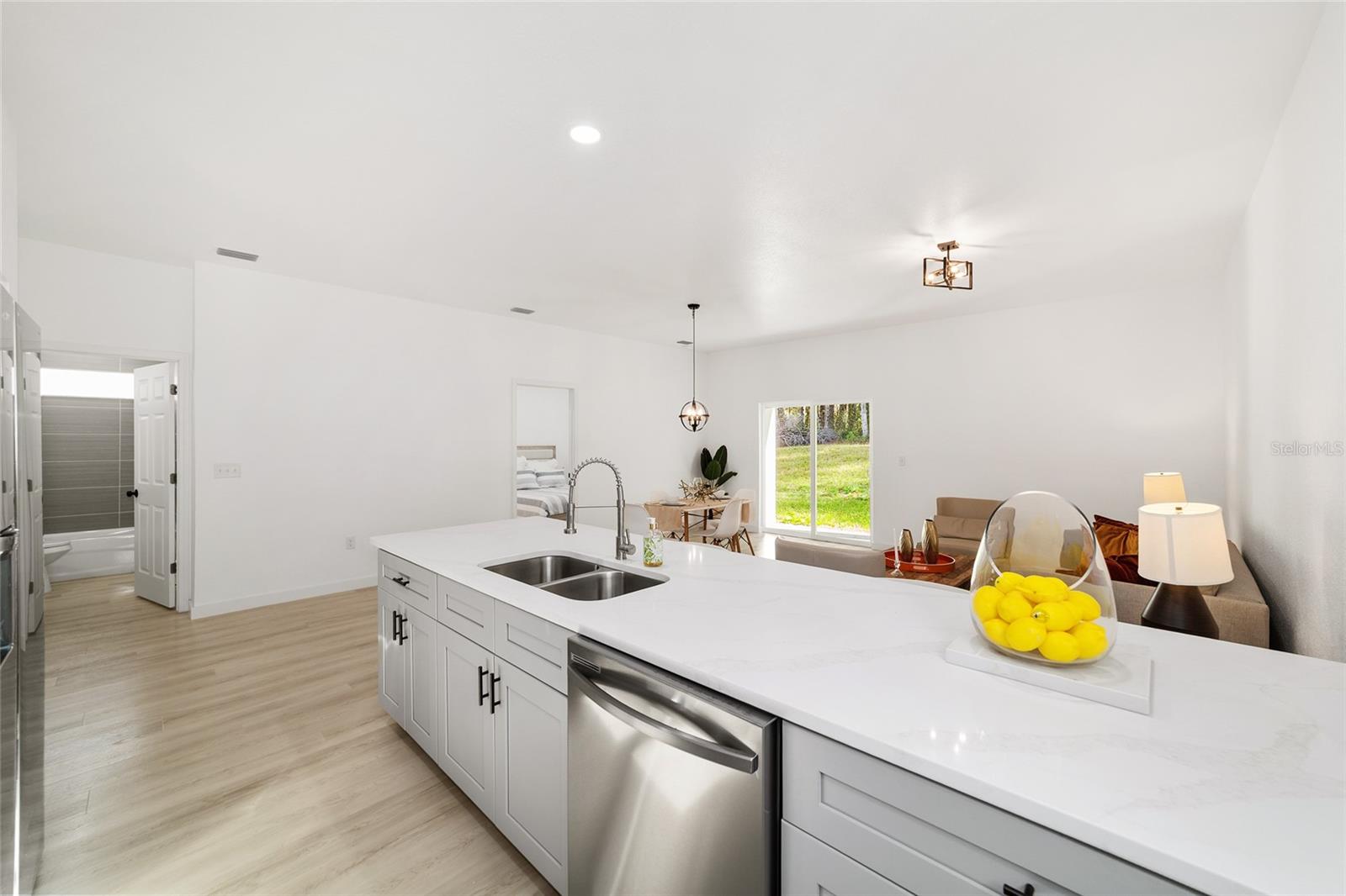 Image 22 of 44 For 6915 23rd Avenue