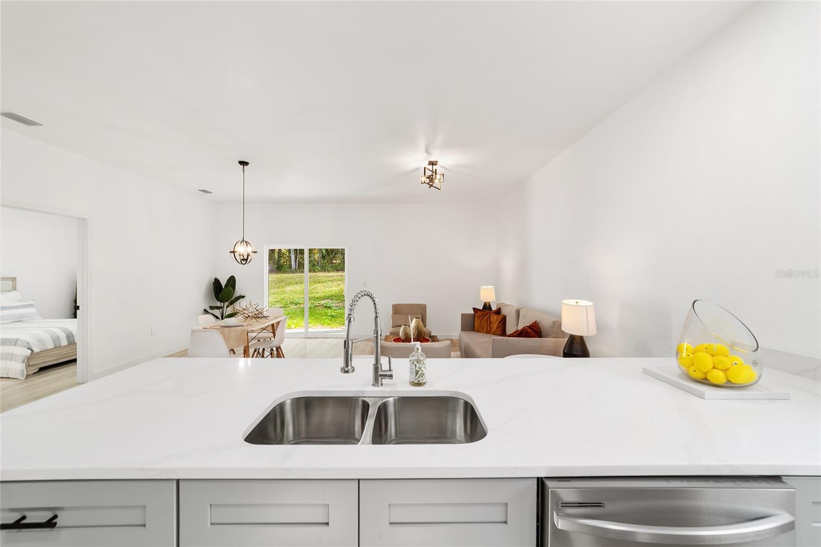 Image 18 of 39 For 6937 23rd Avenue