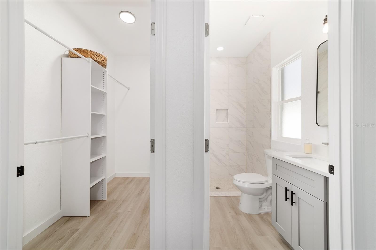 Image 24 of 39 For 6937 23rd Avenue