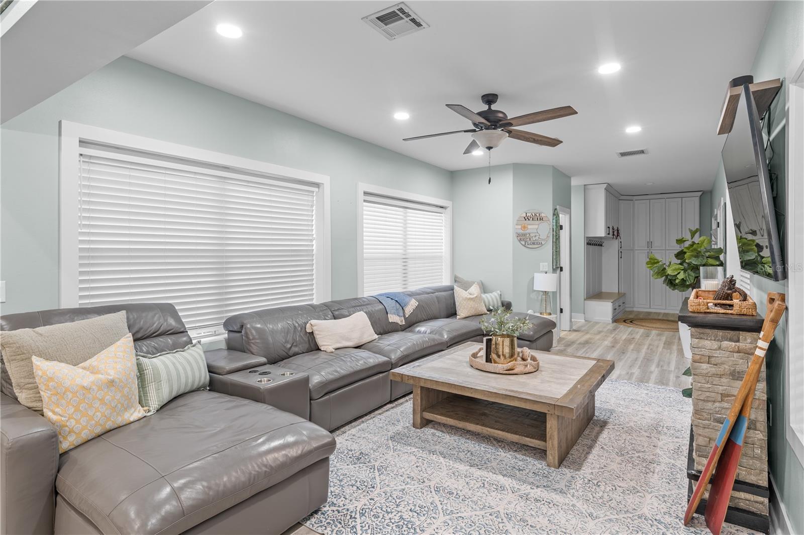 Image 11 of 95 For 15340 140th Avenue Road