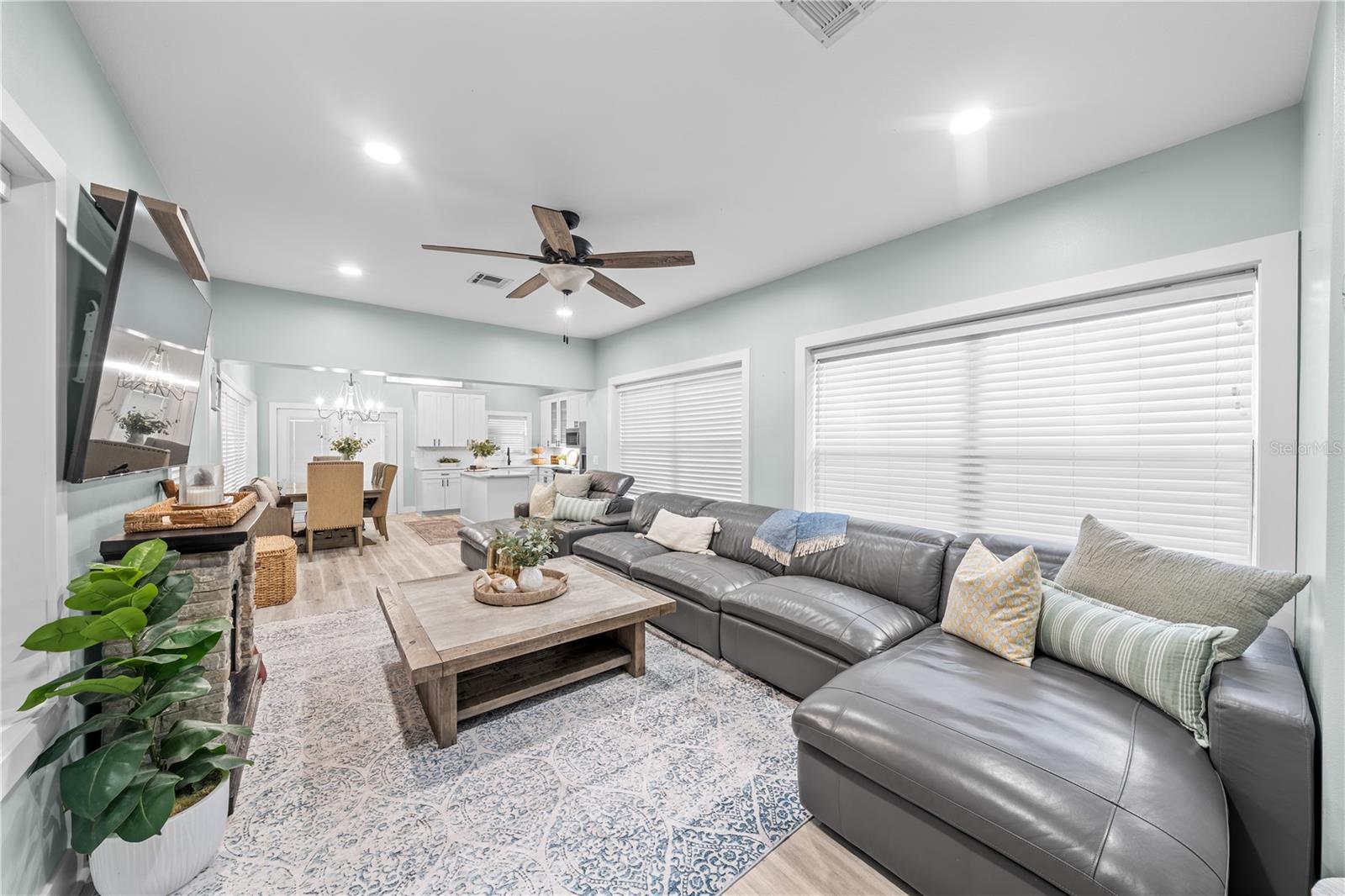 Image 13 of 95 For 15340 140th Avenue Road