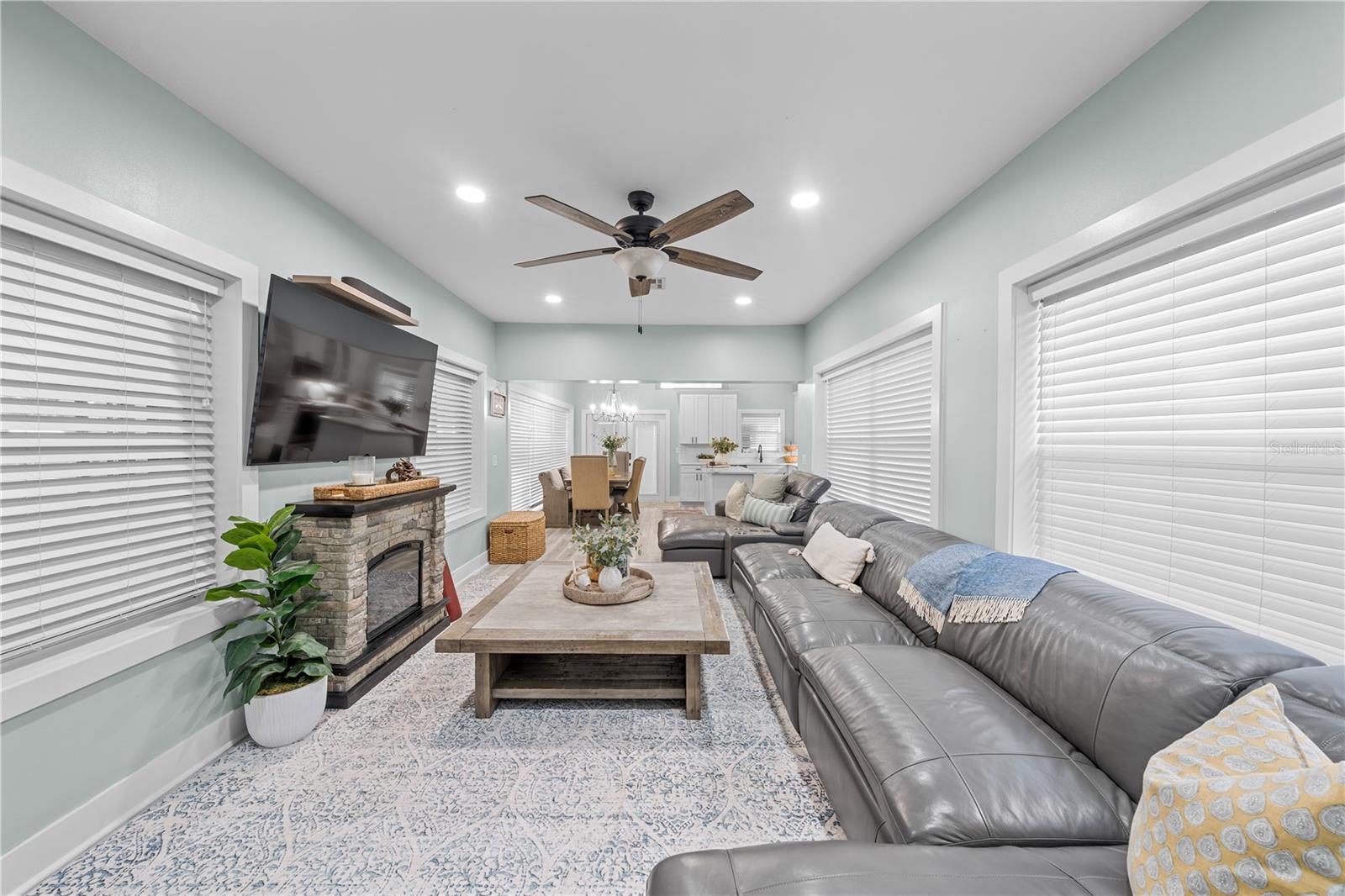 Image 14 of 95 For 15340 140th Avenue Road