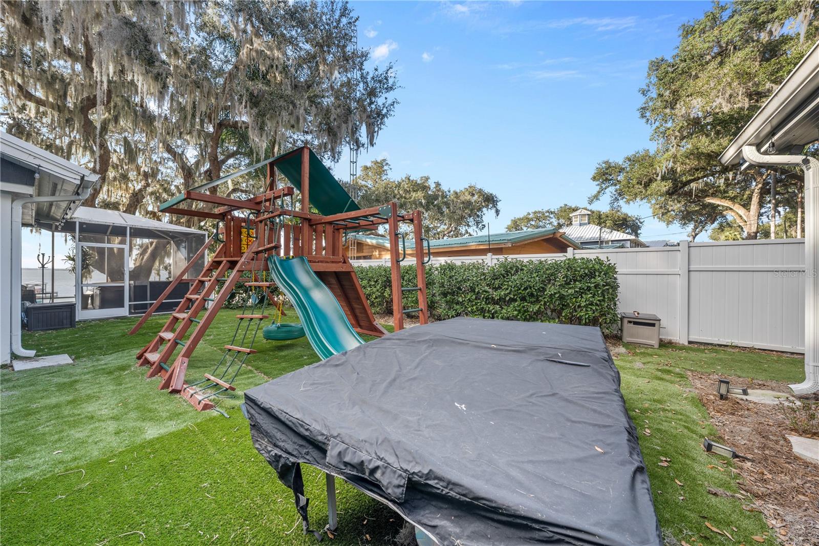 Image 63 of 95 For 15340 140th Avenue Road