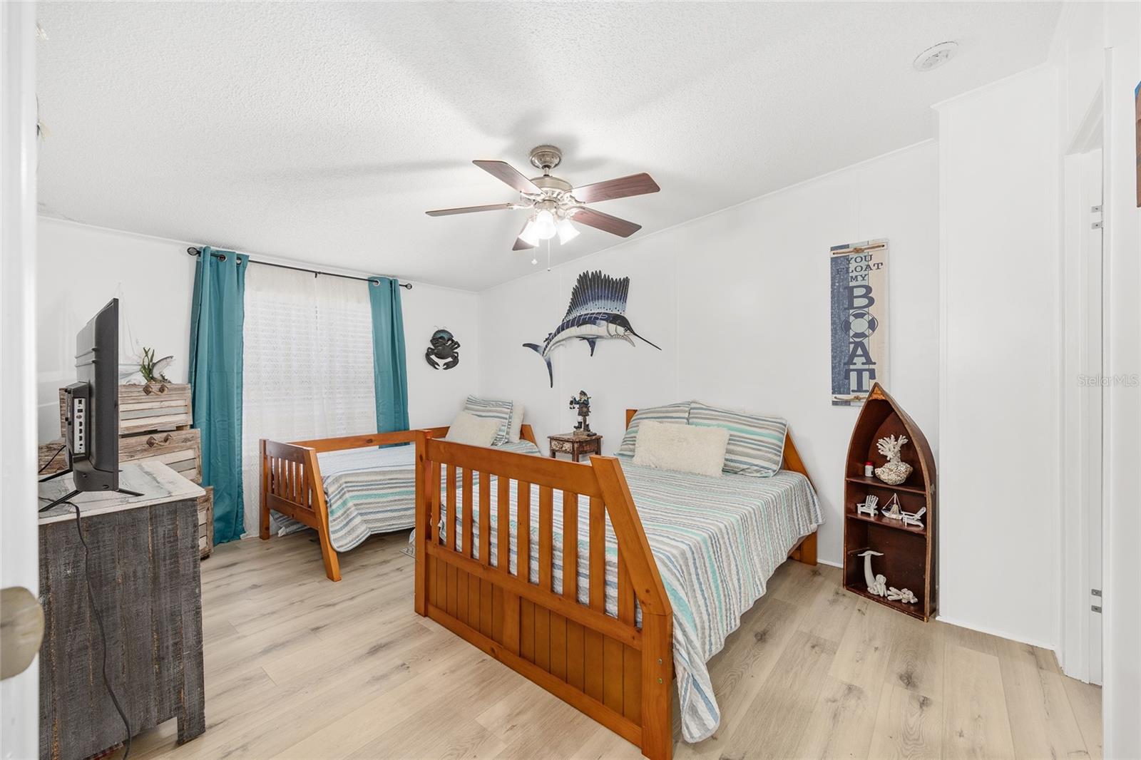 Image 19 of 44 For 16254 165th Street