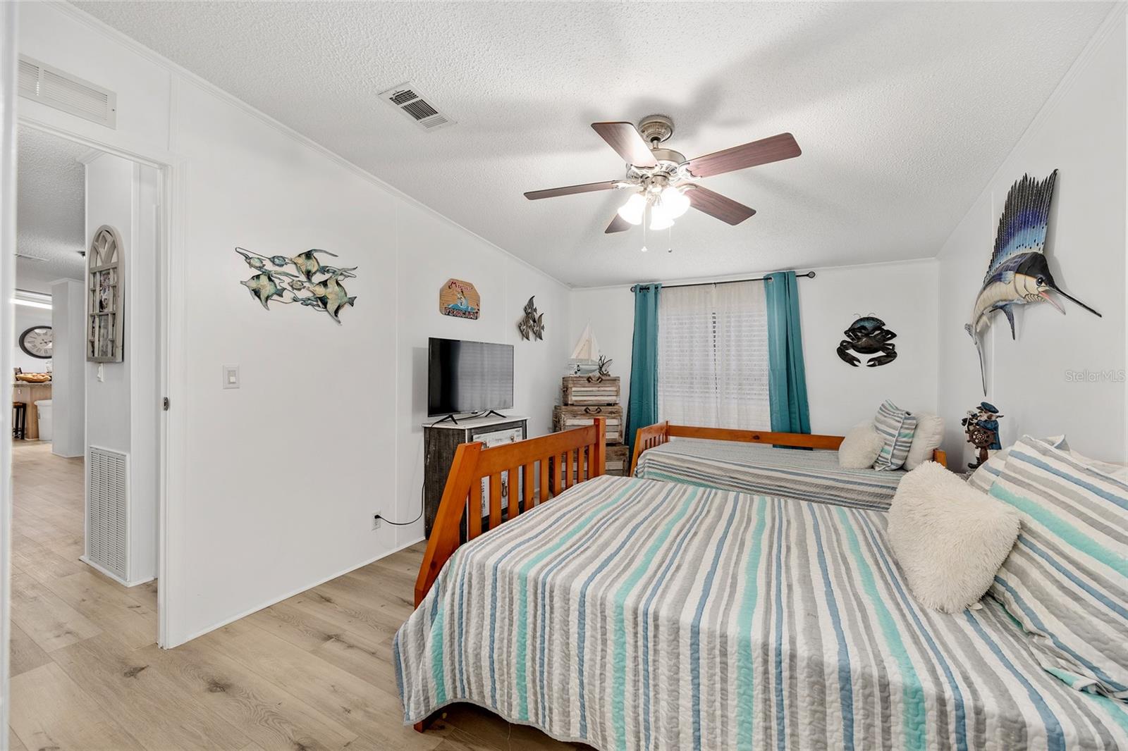 Image 20 of 44 For 16254 165th Street