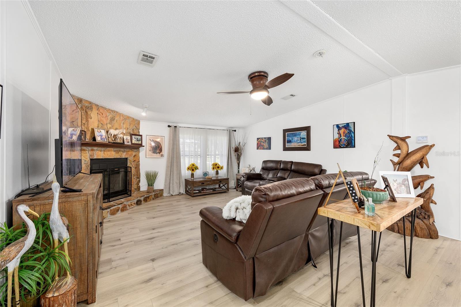 Image 4 of 44 For 16254 165th Street