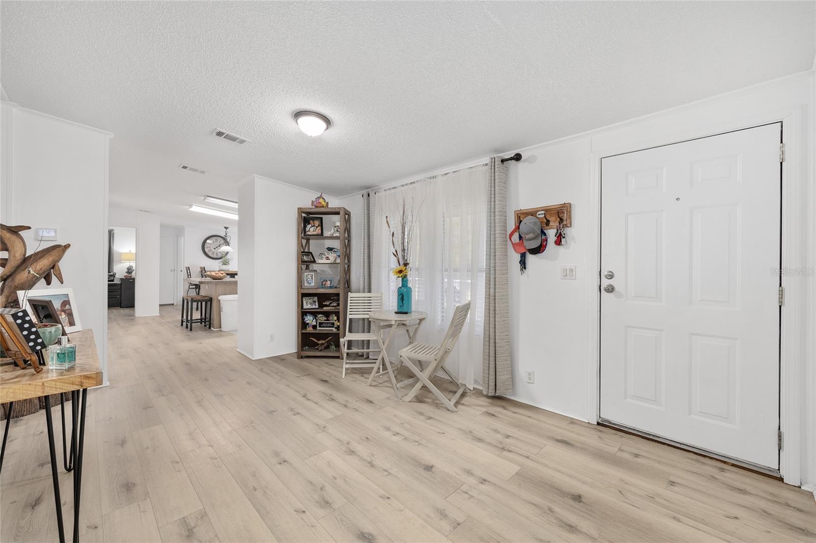 Image 6 of 44 For 16254 165th Street