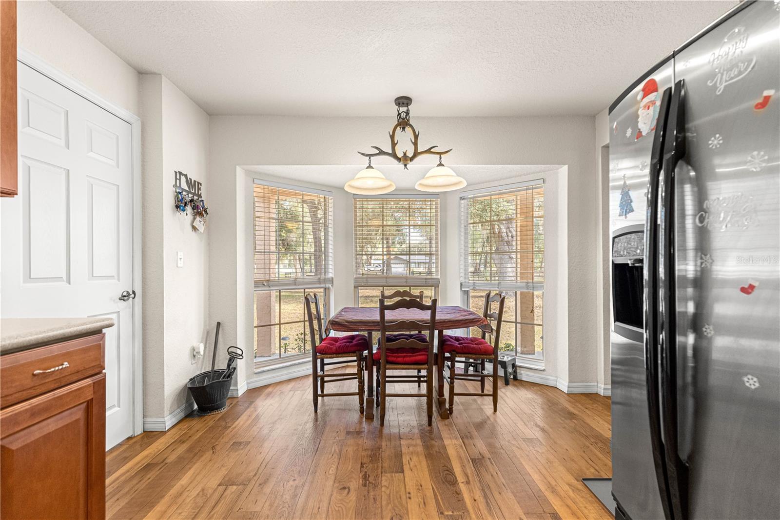 Image 27 of 68 For 13850 47th Avenue