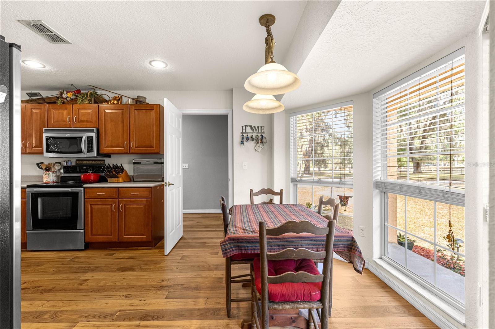 Image 28 of 68 For 13850 47th Avenue