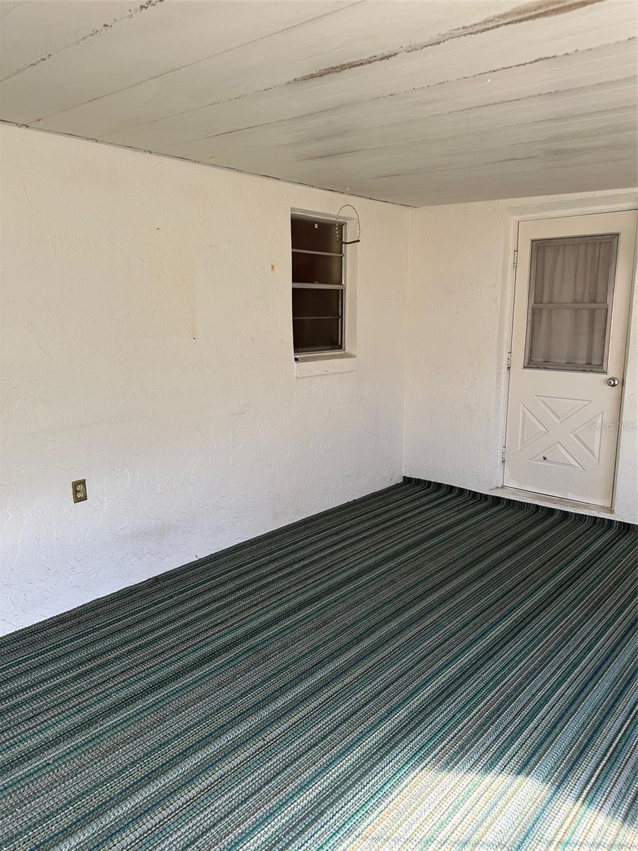 Listing photo id 32 for 200 Desoto Street