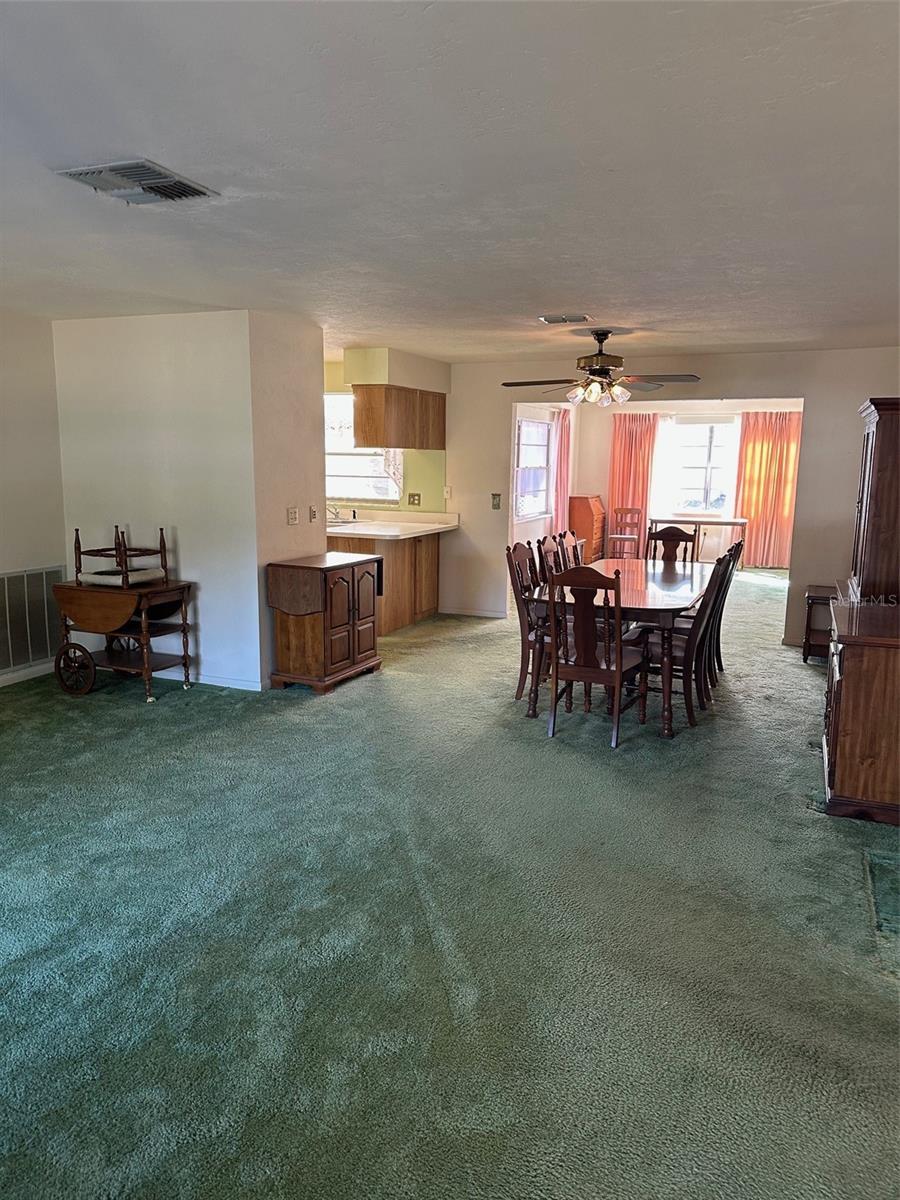 Listing photo id 2 for 200 Desoto Street