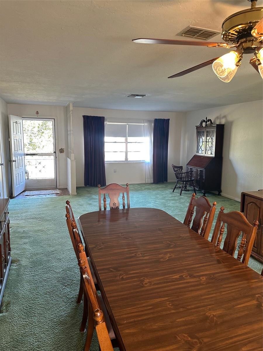 Listing photo id 4 for 200 Desoto Street