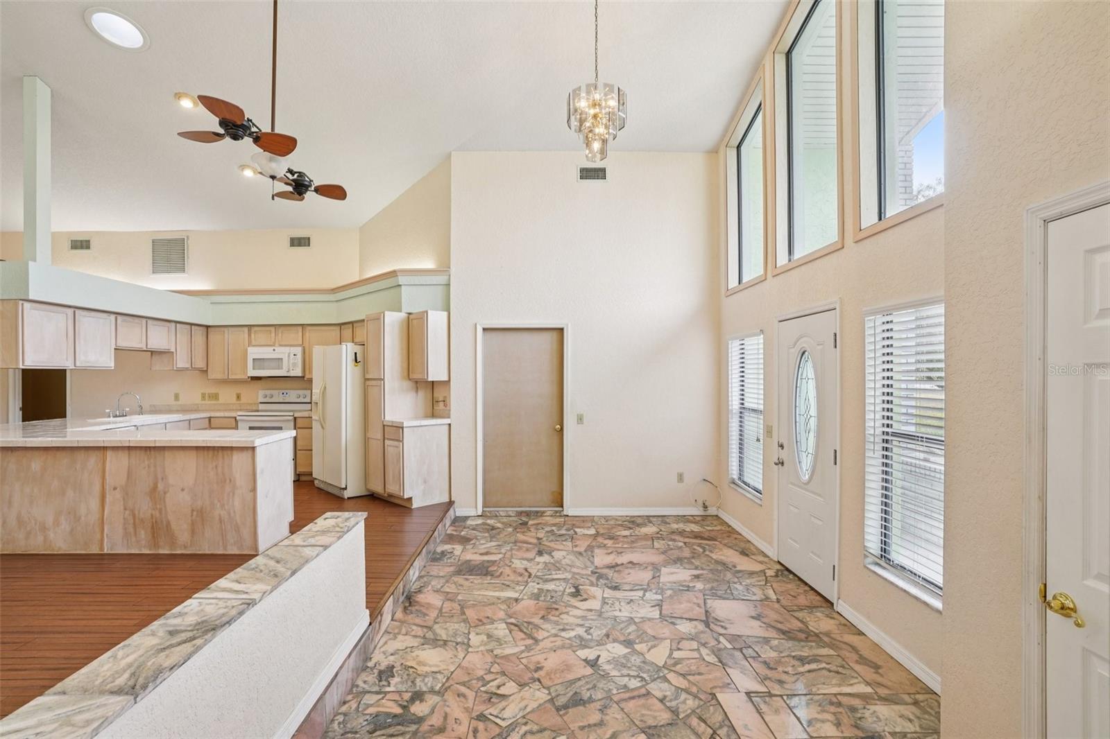 Image 10 of 49 For 18628 53rd Place