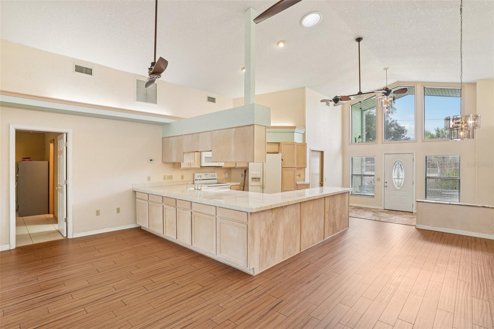 Image 16 of 49 For 18628 53rd Place