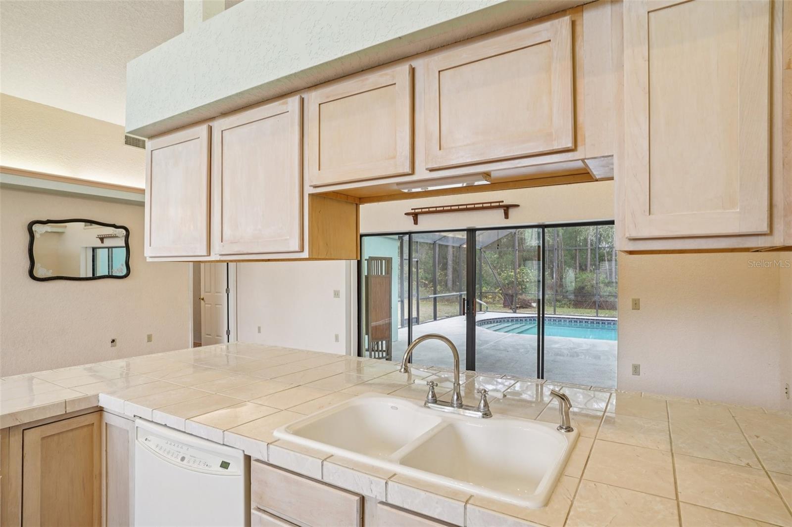 Image 19 of 49 For 18628 53rd Place