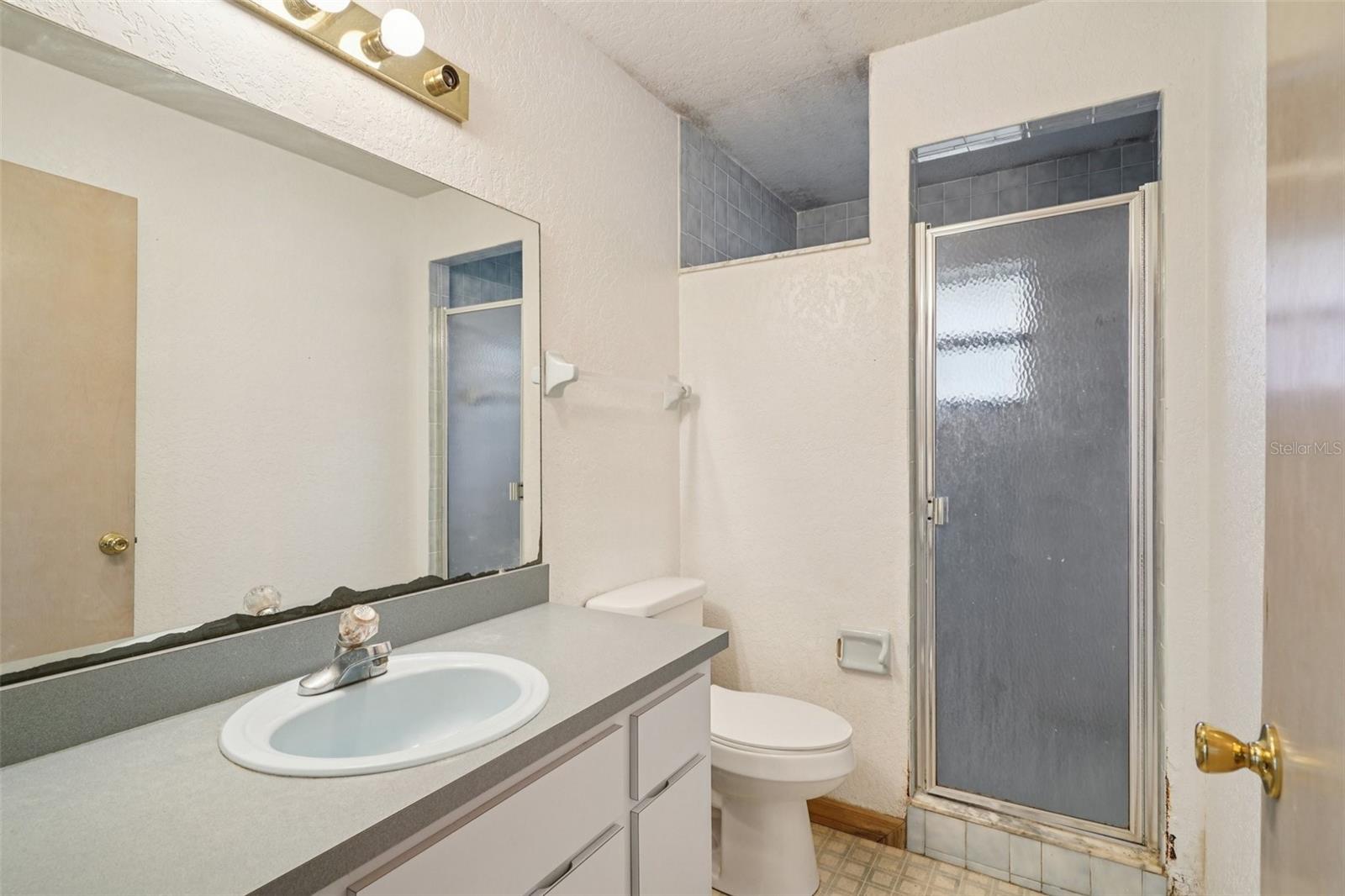 Image 33 of 49 For 18628 53rd Place