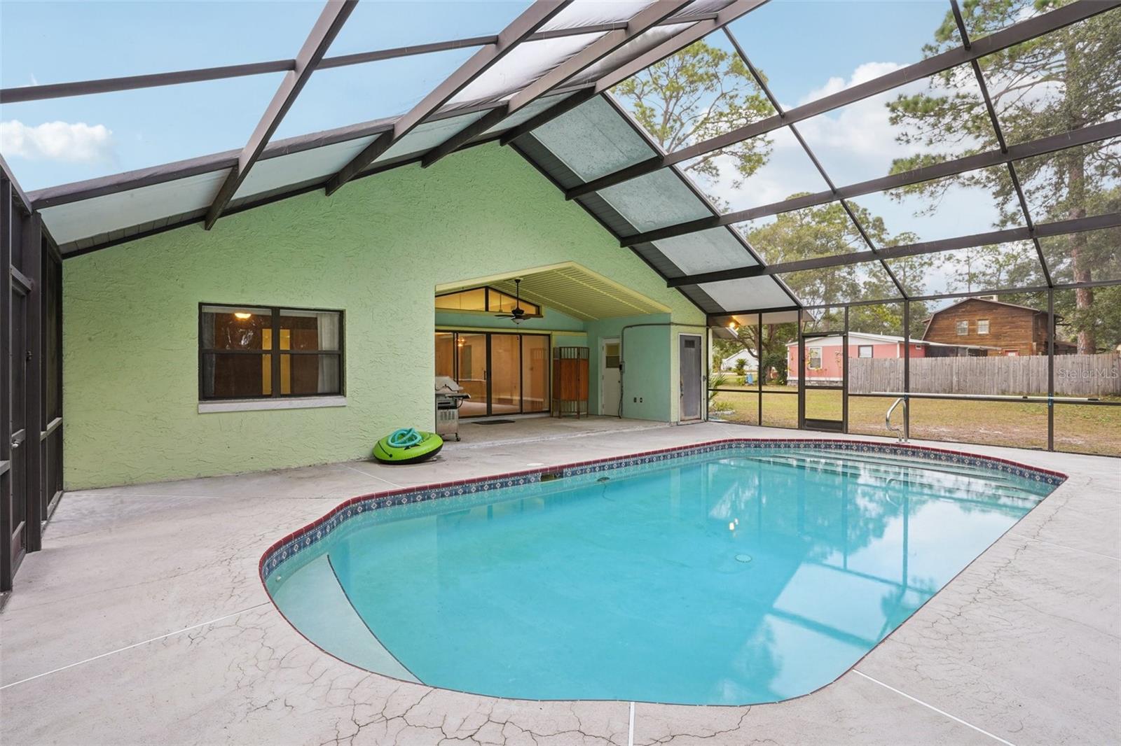 Image 41 of 49 For 18628 53rd Place