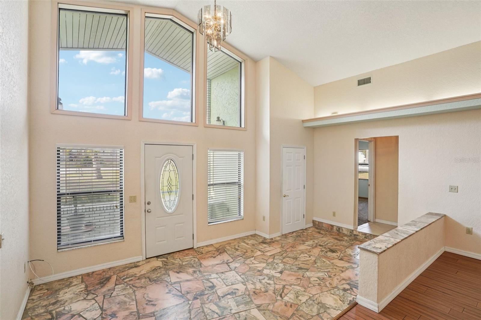 Image 9 of 49 For 18628 53rd Place