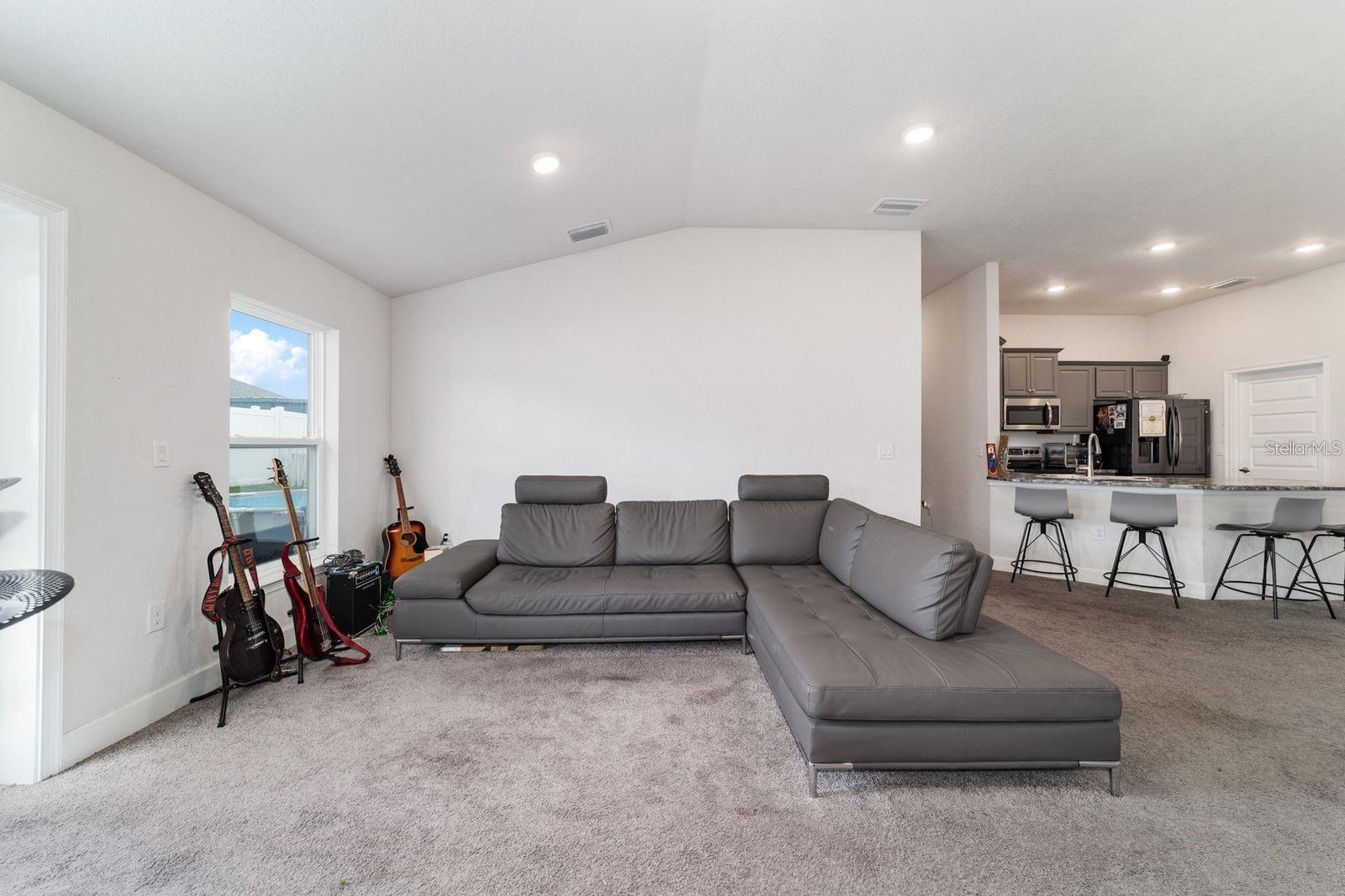 Image 13 of 51 For 4427 2nd Court