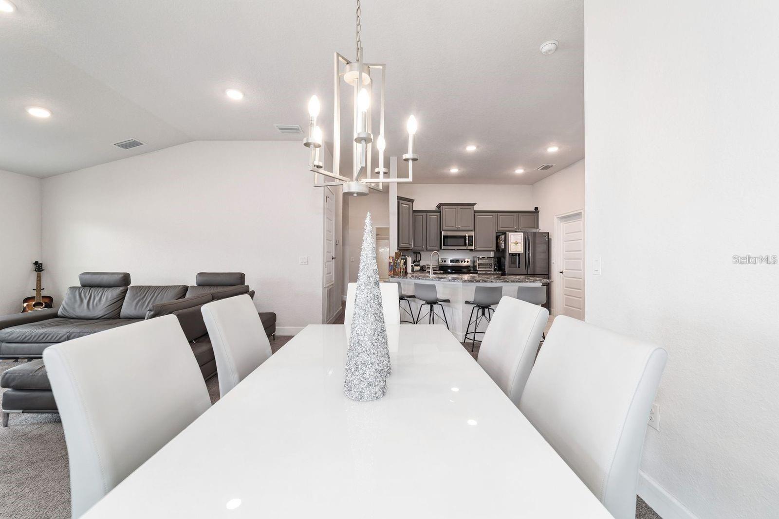 Image 17 of 51 For 4427 2nd Court