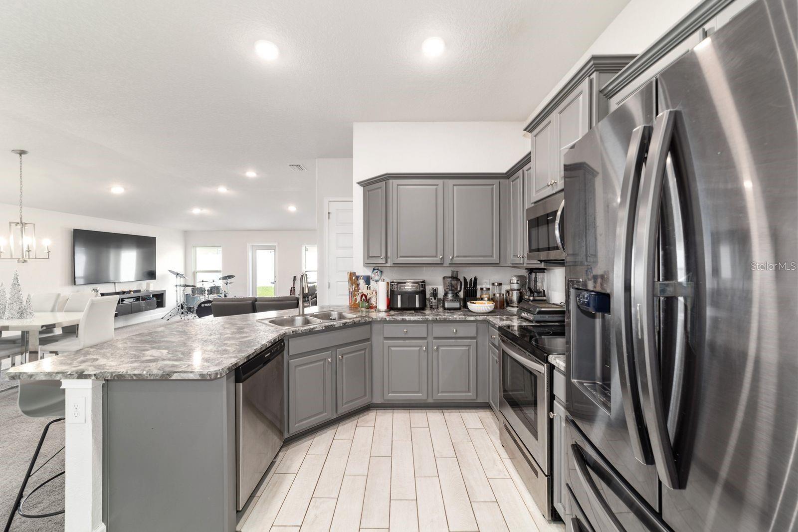 Image 22 of 51 For 4427 2nd Court