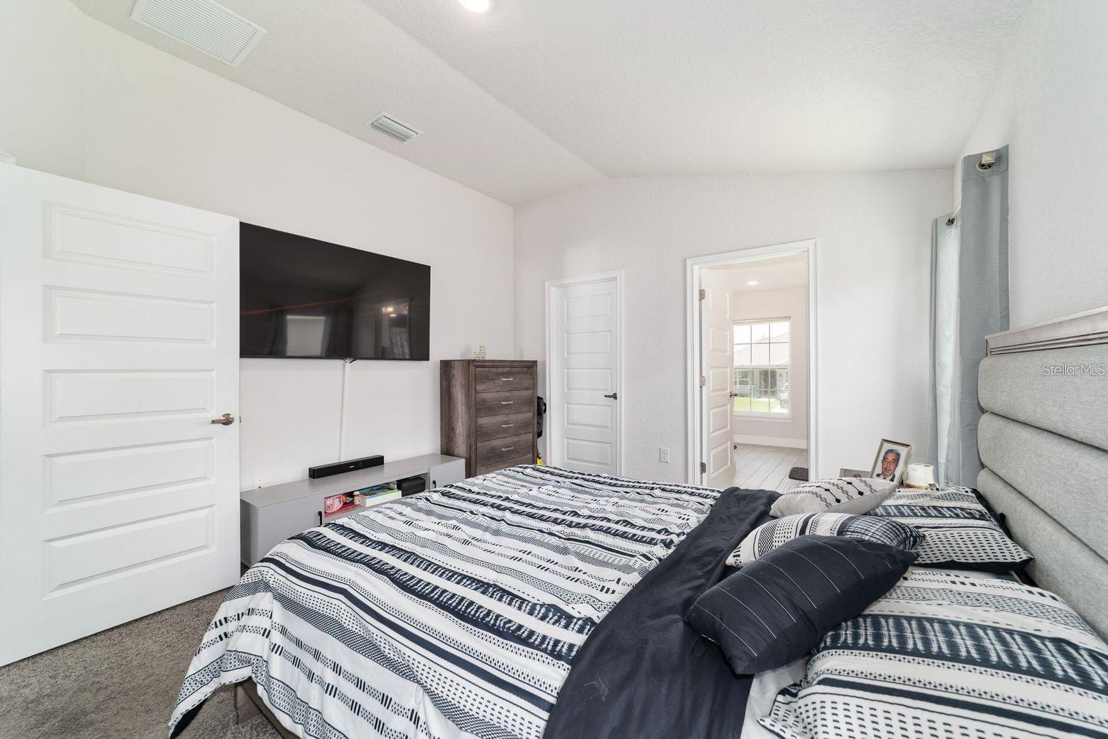 Image 26 of 51 For 4427 2nd Court