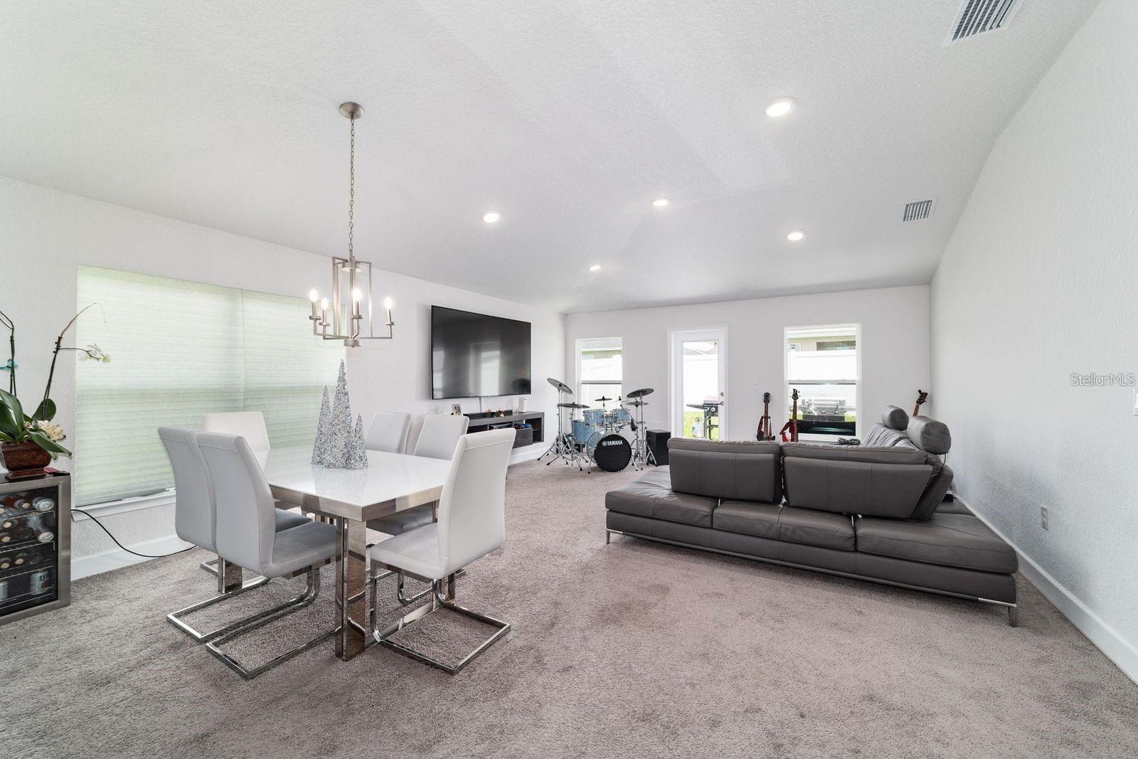 Image 5 of 51 For 4427 2nd Court