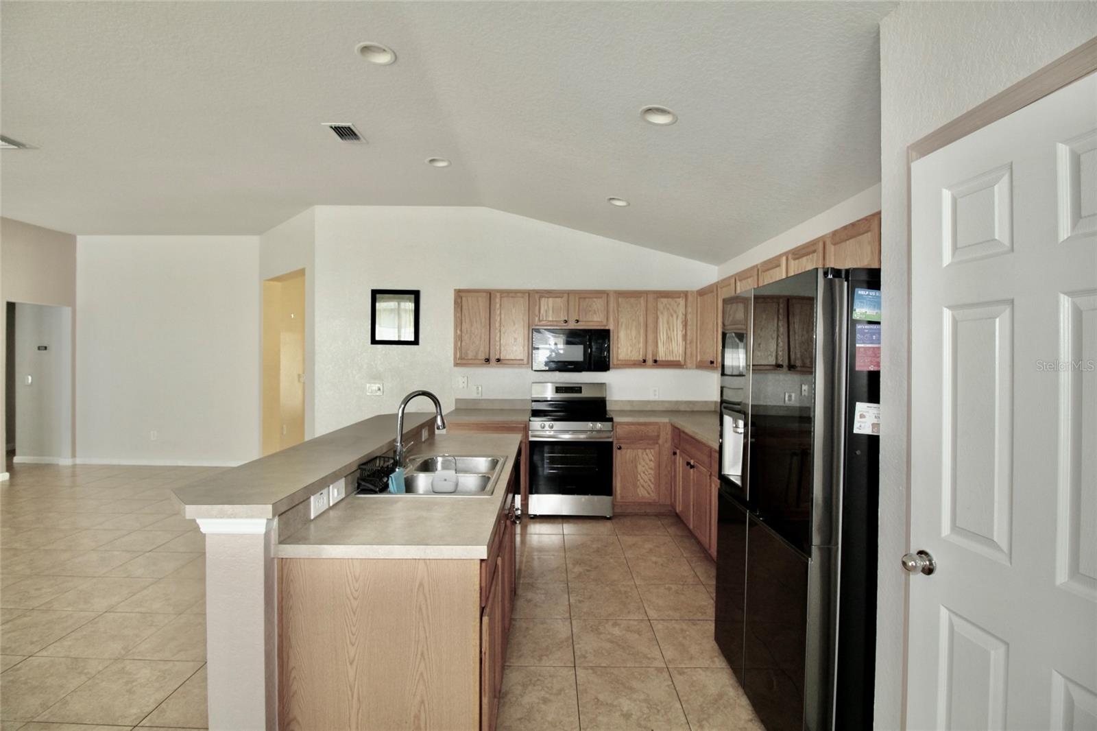 Image 18 of 52 For 5739 40th Street