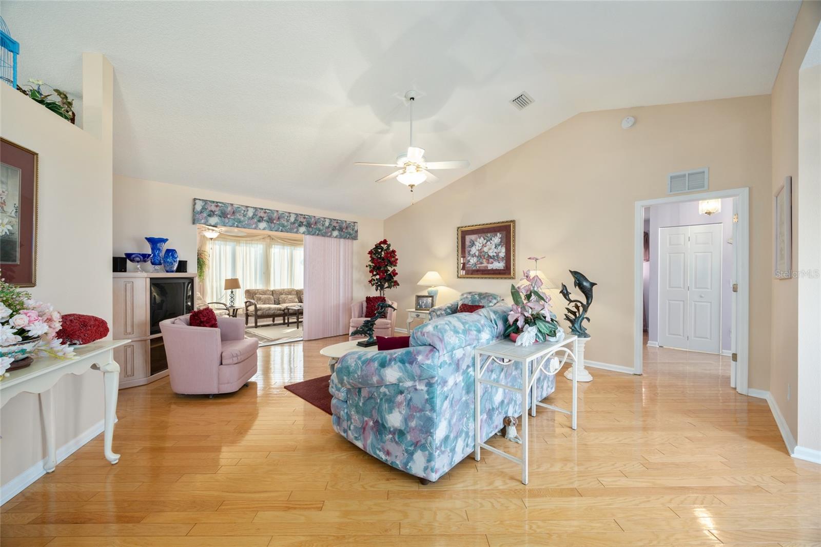 Image 11 of 60 For 5146 21st Loop