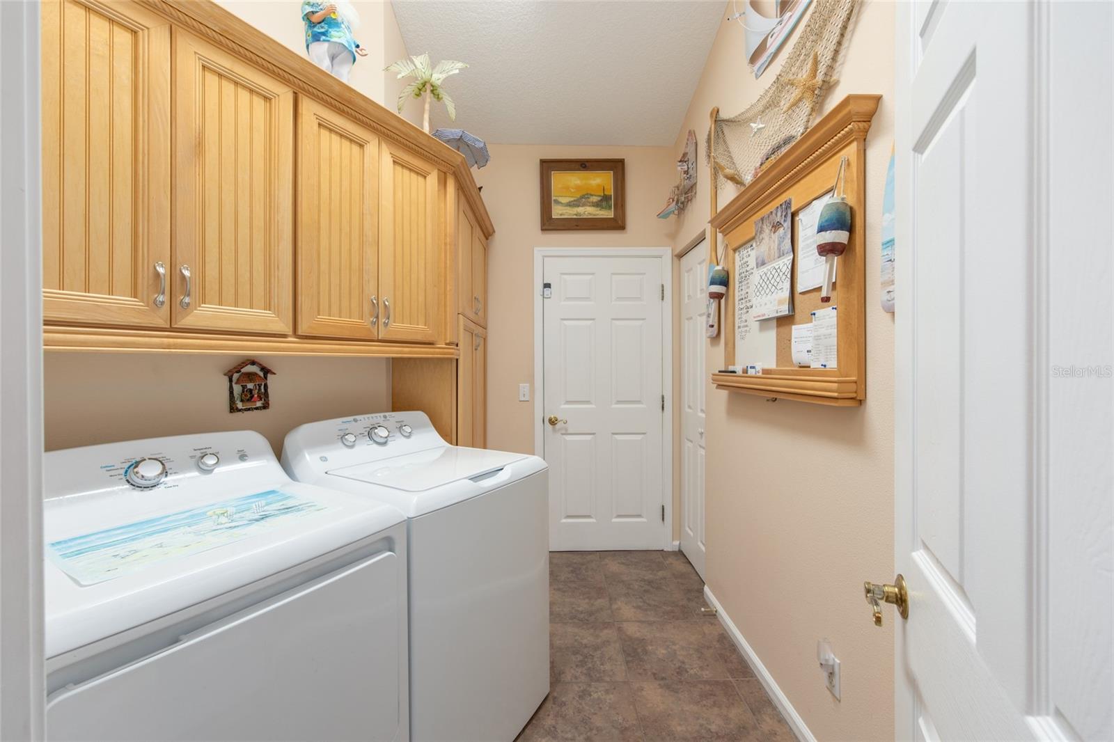 Image 43 of 60 For 5146 21st Loop