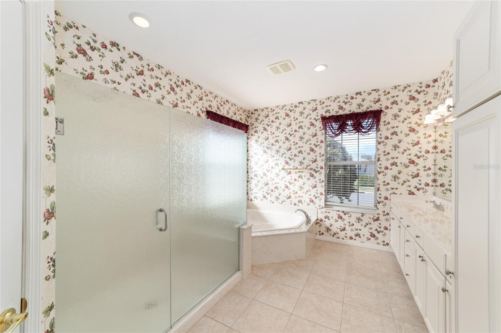 Image 31 of 81 For 13103 86th Court