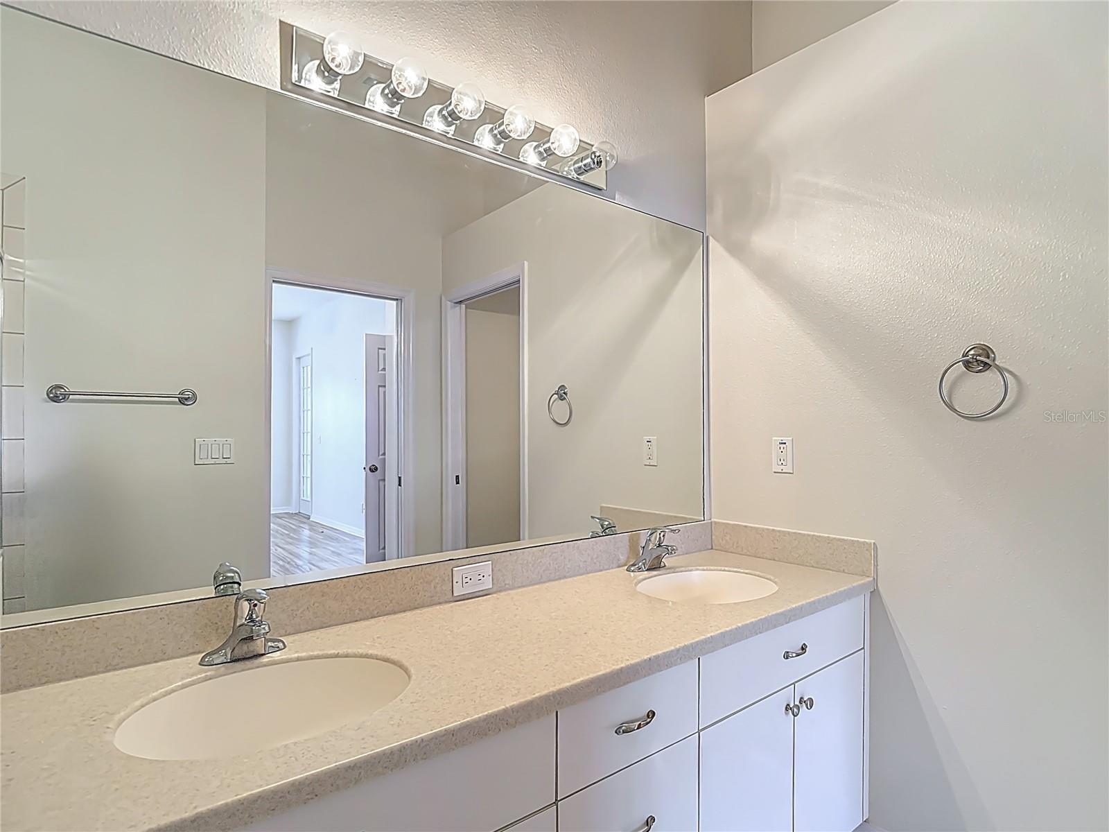 Image 9 of 22 For 12200 Putter Green Court